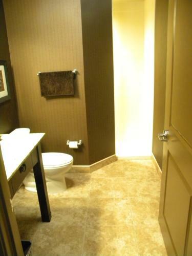 Hotel Teddy's Residential Suites
