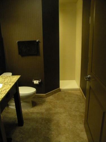 Hotel Teddy's Residential Suites