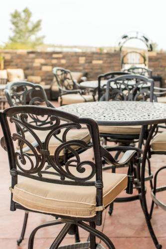 Hotel Teddy's Residential Suites