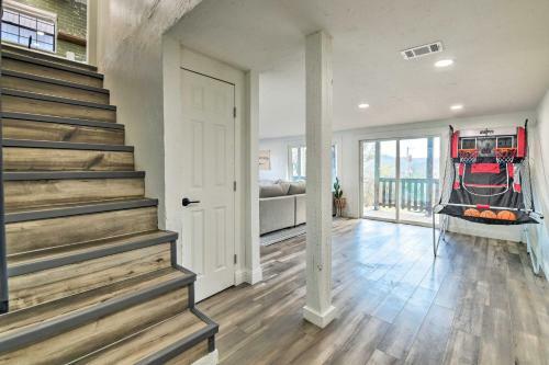 Spacious Family Home On The Water And Boat Dock