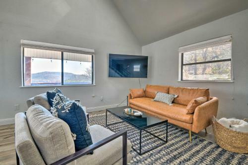Spacious Family Home On The Water And Boat Dock