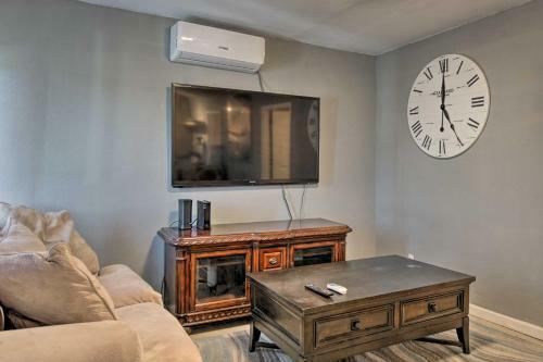 Quaint El Paso Apartment - 6 Mi To Downtown!