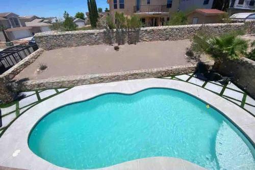 Villa Casa Nico - Contemporary Home With Pool & Gym