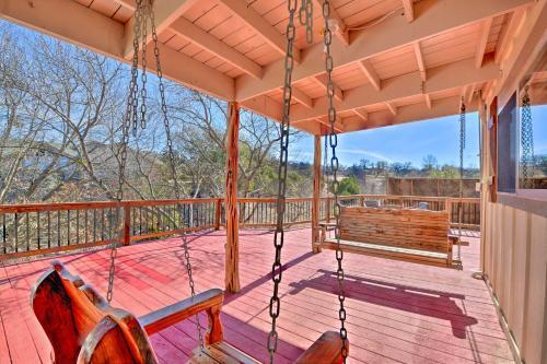 Lakeside Cottage Boat Dock And Spacious Decks!