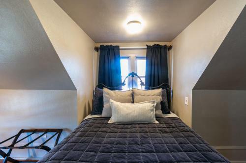 Blue Heron Bed And Breakfast On Lake Granbury