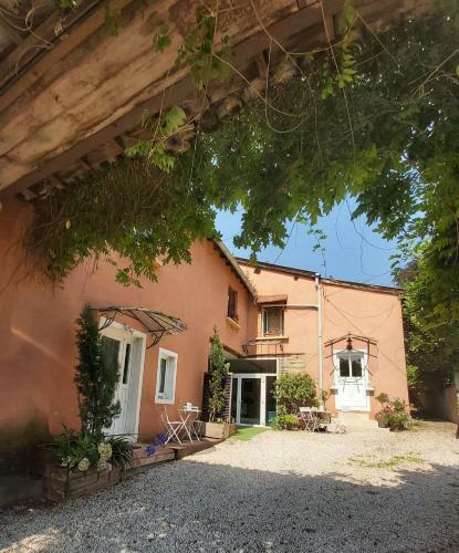 Apartamento Charmant Studio Sur Cour � Saint-rambert Lyon 9e