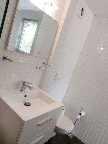 Apartamento Charmant Studio Sur Cour � Saint-rambert Lyon 9e