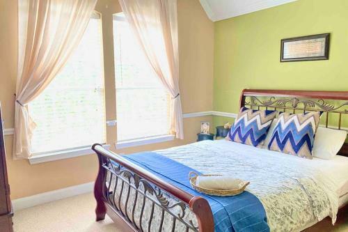 Colonial Chic Home