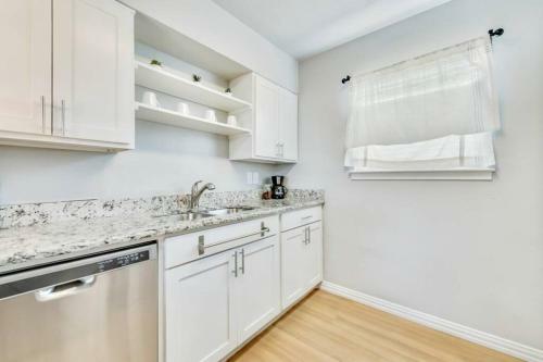 Urban Relaxation 2 Br Apartment