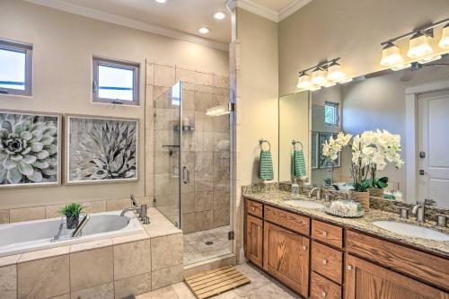 Upscale Dallas Getaway About 5 Mi To Downtown!