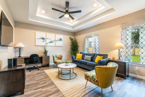 Brand New Lovely And Inviting 4 Bedroom Home