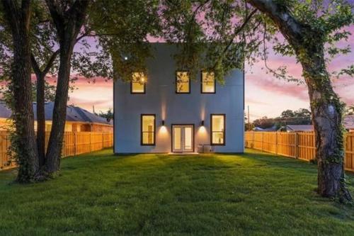 Apartamento Luxury 4 Bedroom Property! Close To Downtown!