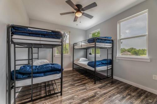 Apartamento Luxury 4 Bedroom Property! Close To Downtown!