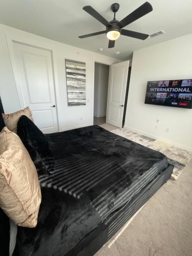 Villa Downtown Luxury 3 Bed Condo- Business Select