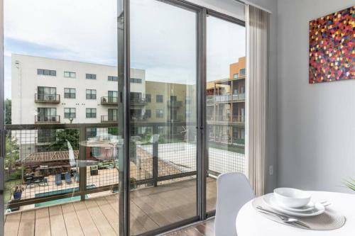 Apartamento Pool View Two Bedroom Suite Central Dallas Free Parking Internet