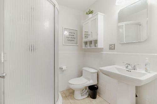 Kessler Park Retreat - Available For 28 Days Or Greater