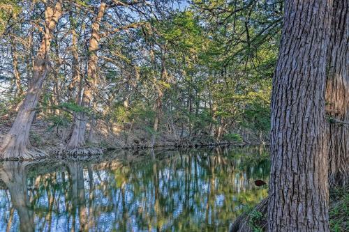 Kerrville Escape With Direct River Access And Views!