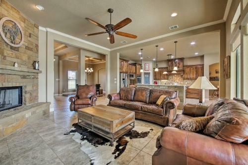 Upscale La Vernia House 30 Mi To San Antonio