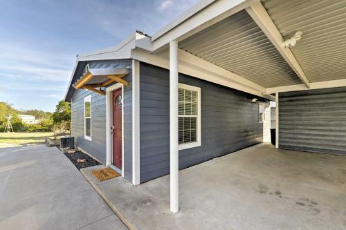 Waterfront Retreat With Dock Access On Lake Whitney!