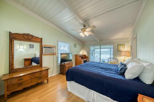 River Oaks Lookout - Unit A & B