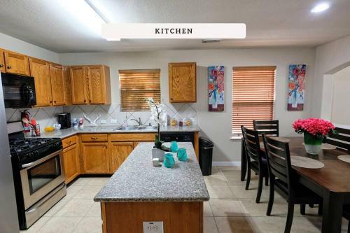 Houston And Katy Area - Short Term Monthly Rental - Marble Falls