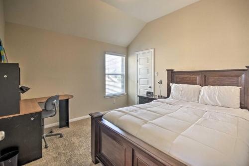 Exquisite Katy Retreat With Yard And Theater Room!