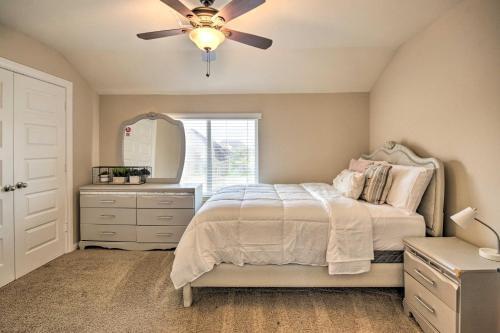 Exquisite Katy Retreat With Yard And Theater Room!