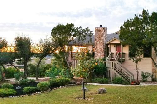 Howdy House