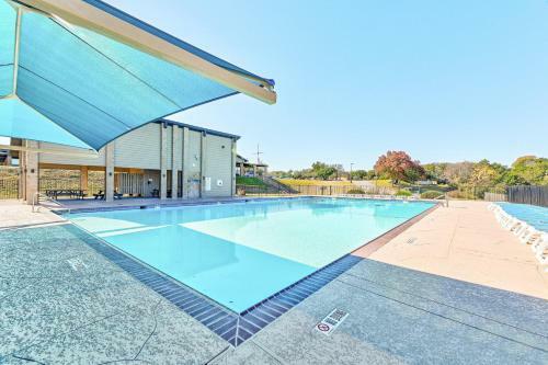 Modern Living In Lago Vista