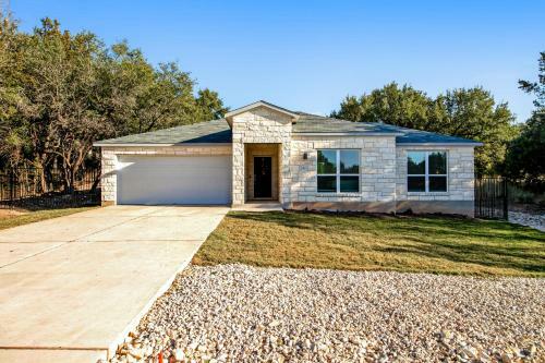Modern Living In Lago Vista