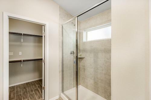 Modern Living In Lago Vista