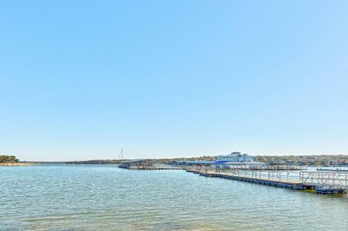 Modern Living In Lago Vista