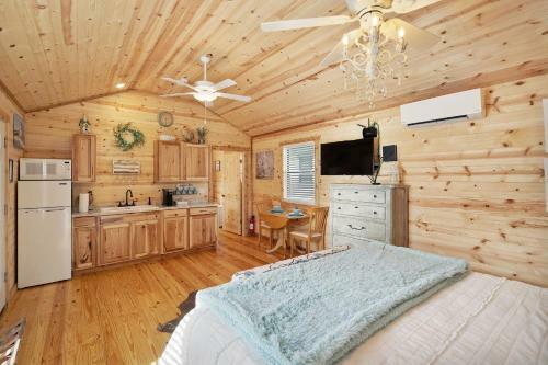 Hostal Charming Casita Right On Main St!