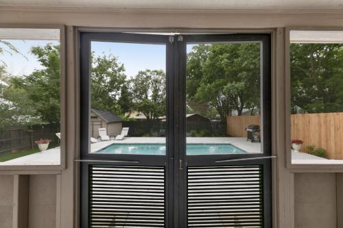 Luxury Haus Near Main St With Pool And Fire Pit