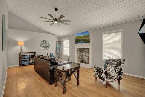 Gorgeous Home On Wine Trail With Fire Pit