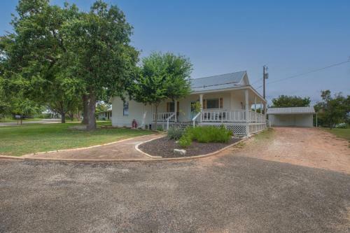 Gorgeous Home On Wine Trail With Fire Pit