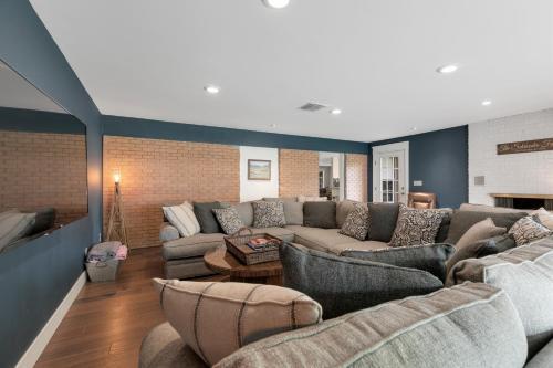 Gorgeous Home With Grill 5min From Mainst