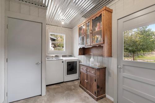 Gorgeous Home With Grill 5min From Mainst