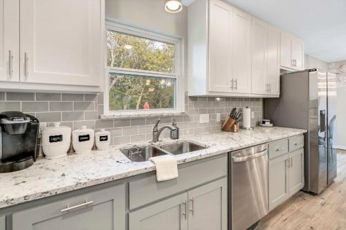 New! Luxury Home Just 5 Min From Main St!
