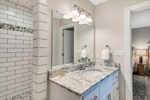 New! Luxury Home Just 5 Min From Main St!