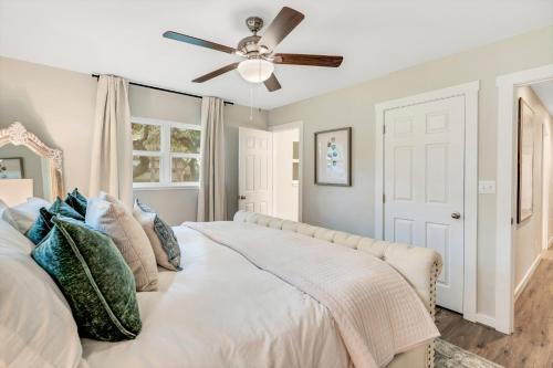 New! Luxury Home Just 5 Min From Main St!