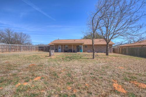 Cozy Haus With Fire Pit - 3 Min Drive To Main St!
