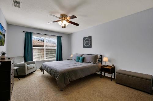 Cozy Haus With Fire Pit - 3 Min Drive To Main St!