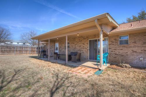 Cozy Haus With Fire Pit - 3 Min Drive To Main St!