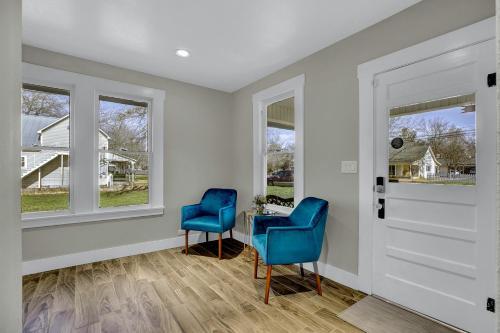 Luxury Home 1 Block To Main With Hottub