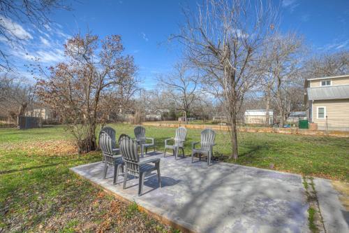 Luxury Home 1 Block To Main With Hottub