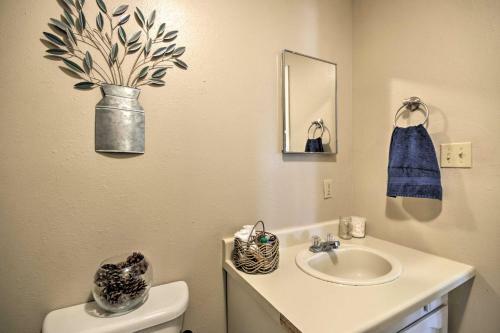Lakefront Livingston Home With Community Pool!