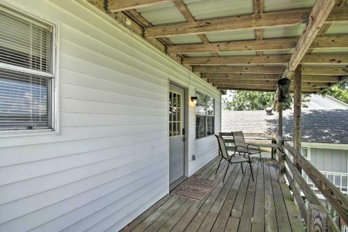 Lakefront Livingston Home With Community Pool!