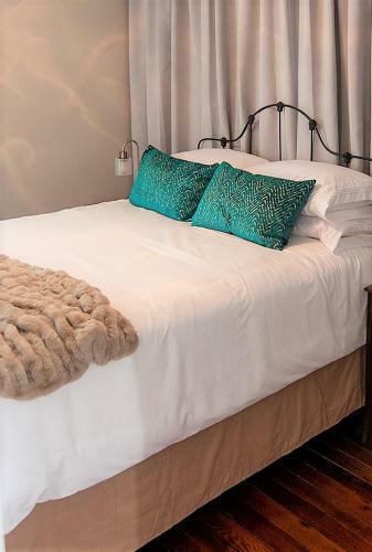 Dabbs Hotel