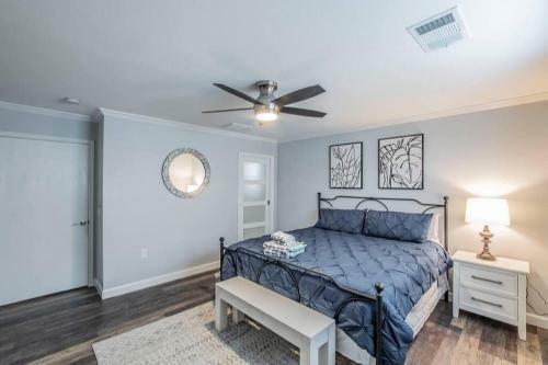 Newly Minted Bungalow, Near Austin